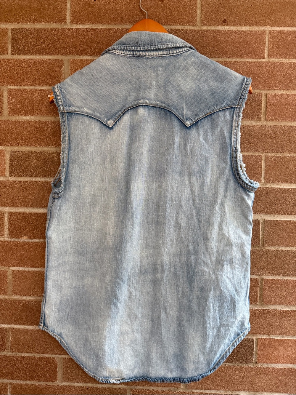 Imogene and Willie Leah sleeveless shirt - Picture 3 of 5